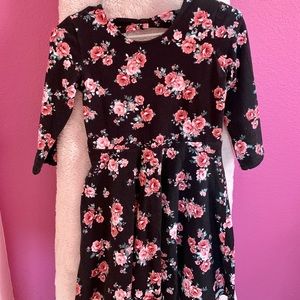 Girls’ Vintage Rose Dress